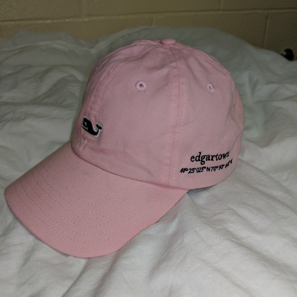 Light pink vineyard vines hat